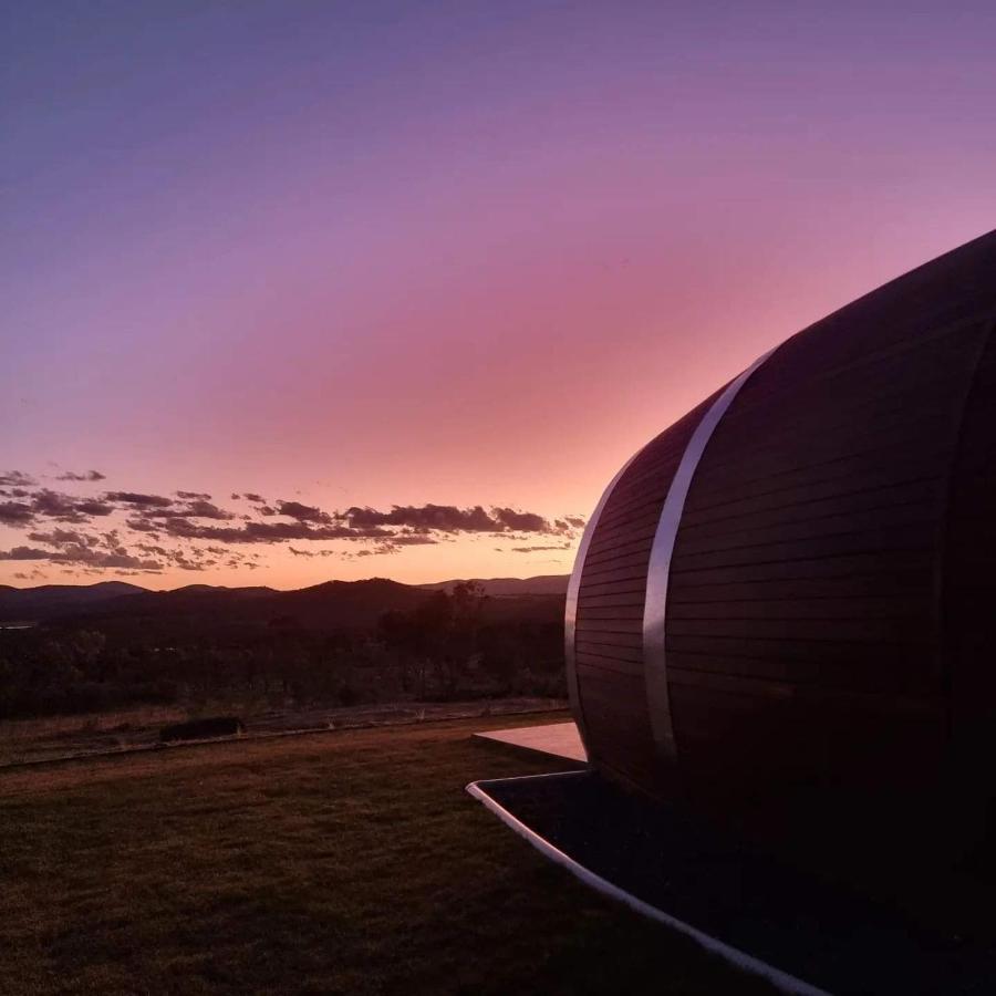 Barrel View Luxury Cabins Ballandean Eksteriør billede
