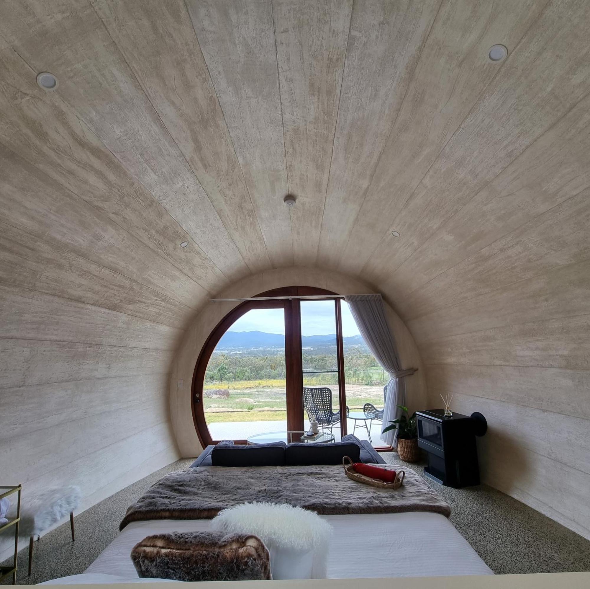 Barrel View Luxury Cabins Ballandean Eksteriør billede